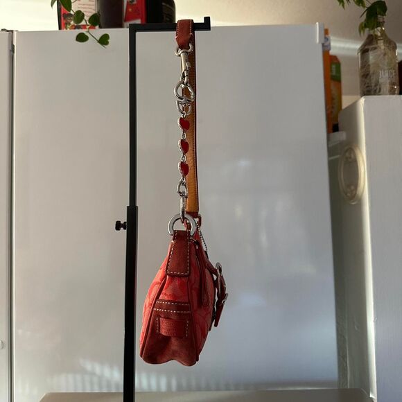 Coach Vintage Cherry Red Signature Hampton Buckle Demi Hand Purse/Shoulder Bag - Picture 4 of 8